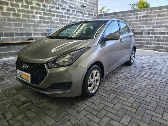 HYUNDAI HB20 1.0 COMFORT 12V FLEX 4P MANUAL HYUNDAI HB20 1.0 COMFORT 12V FLEX 4P MANUAL